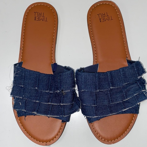 ‼️SLIPPER BUNDLE‼️ - Picture 2 of 7